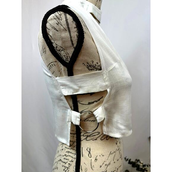 Charms Fashion Choker Crop Top V-Neck Rings on Each Side White M - Picture 10 of 15